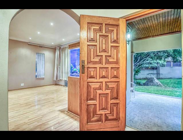 4 BEDROOM HOUSE FOR SALE IN GLENVISTA